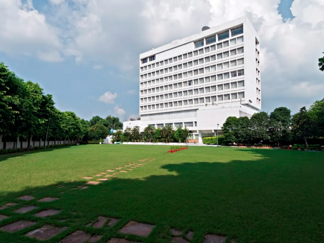Clarks Avadh Hotel Lucknow – 5 Star Hotel in Hazratganj Lucknow